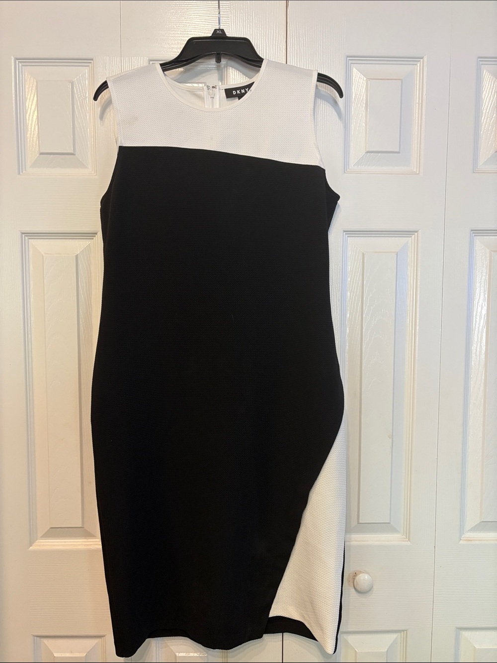 DKNY Black and White Colorblock Sheath Dress